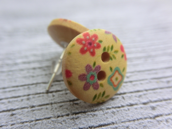 Holzknopf Ohrstecker Blumen Blüten Muser Blatt